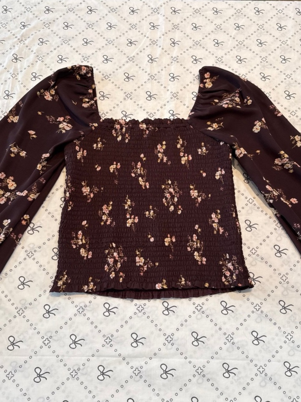 Abercrombie & Fitch Maroon floral blouse top size Medium